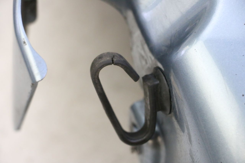 photo de FRONT FENDER DAELIM HISTORY 125 (2001 - 2002) - Zoom on usage condition