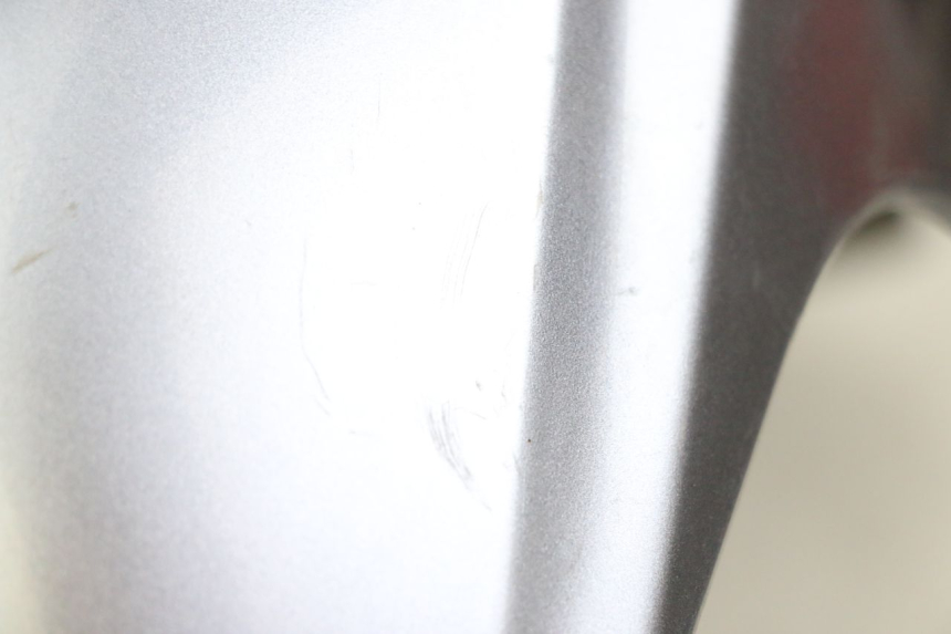 photo de FRONT FENDER SYM JOYMAX 125 (2010 - 2017) - Component detail