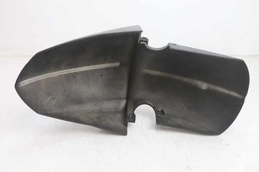 photo de FRONT FENDER PEUGEOT KISBEE 4T 50 (2018 - 2022) - Fixing points details