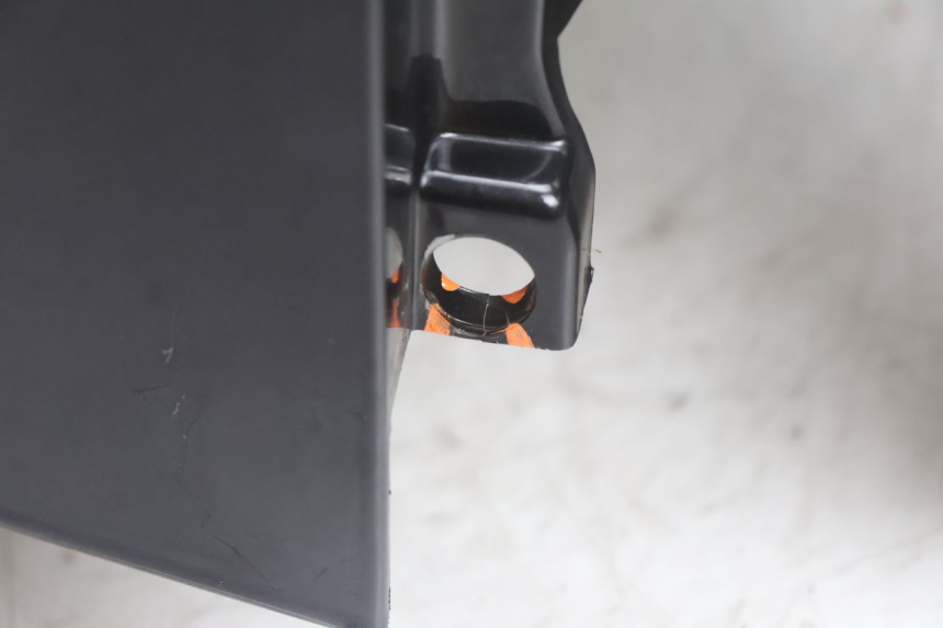 photo de FRONT FENDER PEUGEOT KISBEE 4T 50 (2010 - 2017) - Surface and material condition