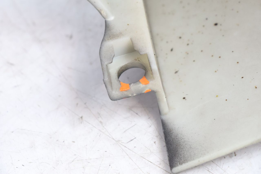 photo de FRONT FENDER PEUGEOT KISBEE 4T 50 (2010 - 2017) - Markings and original references