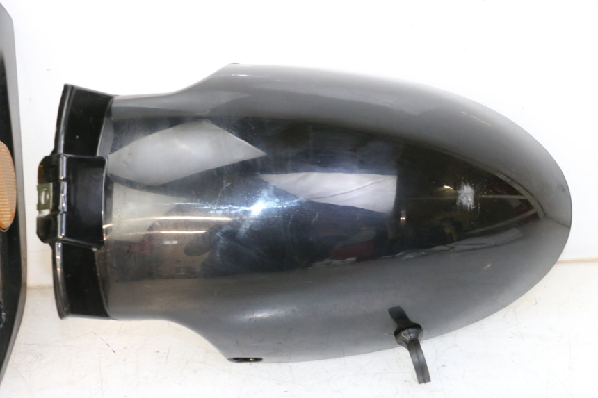 photo de FRONT FENDER LONGJIA SHARPY 125 (2020 - 2024) - Distinctive features