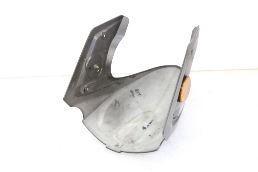 photo de FRONT FENDER LONGJIA SHARPY 125 (2020 - 2024) - Surface and material condition