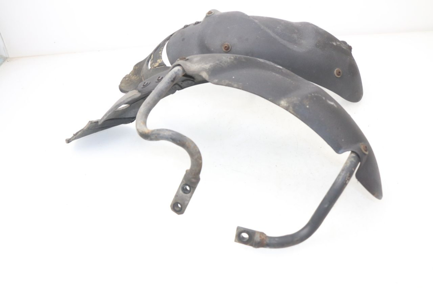 photo de FRONT FENDER PIAGGIO MP3 LT 400 (2007 - 2012) - Surface and material condition