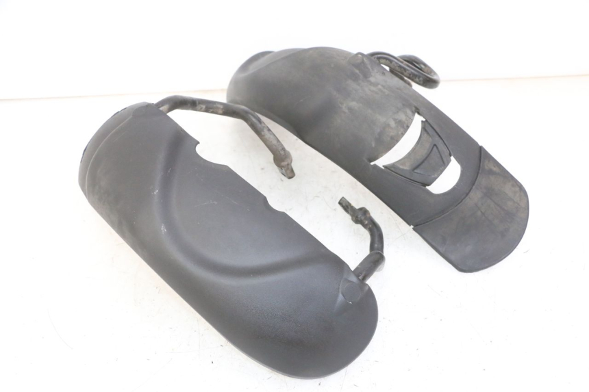 photo de FRONT FENDER PIAGGIO MP3 LT 300 (2010 - 2016) - Additional view of the item