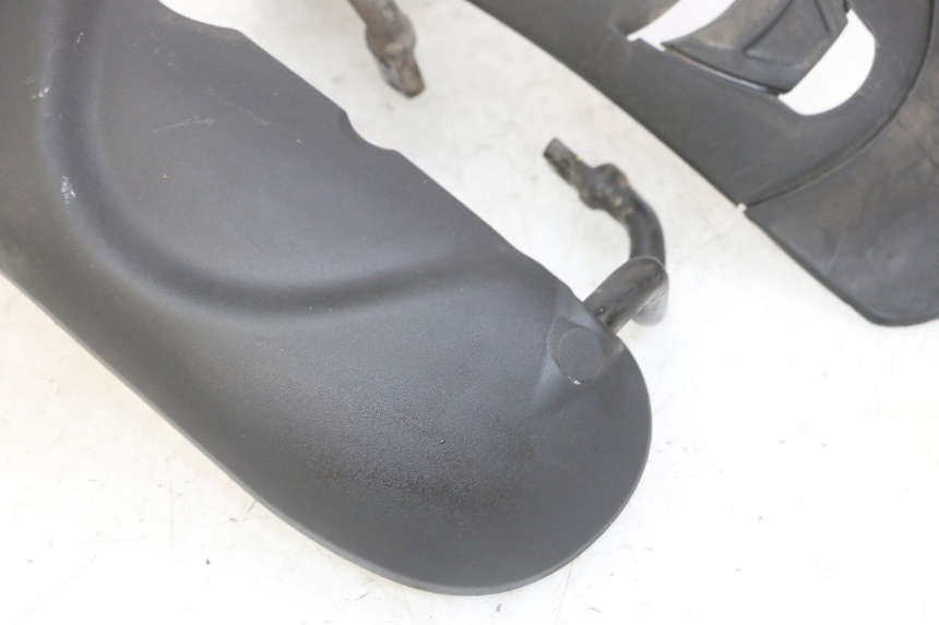 photo de FRONT FENDER PIAGGIO MP3 LT 300 (2010 - 2016) - Markings and original references