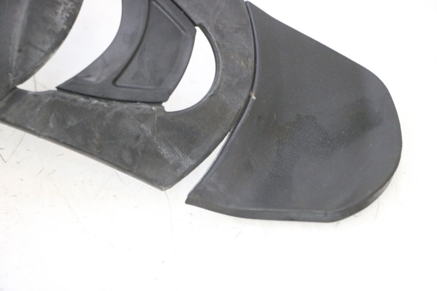 photo de FRONT FENDER PIAGGIO MP3 LT 300 (2010 - 2016) - Distinctive features