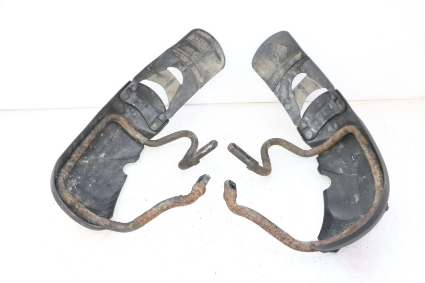 photo de FRONT FENDER PIAGGIO MP3 RL 250 (2006 - 2010) - Zoom on usage condition