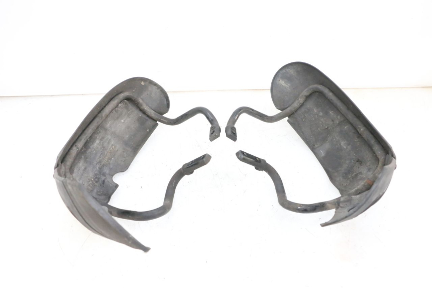 photo de FRONT FENDER PIAGGIO MP3 125 (2006 - 2014) - Zoom on usage condition