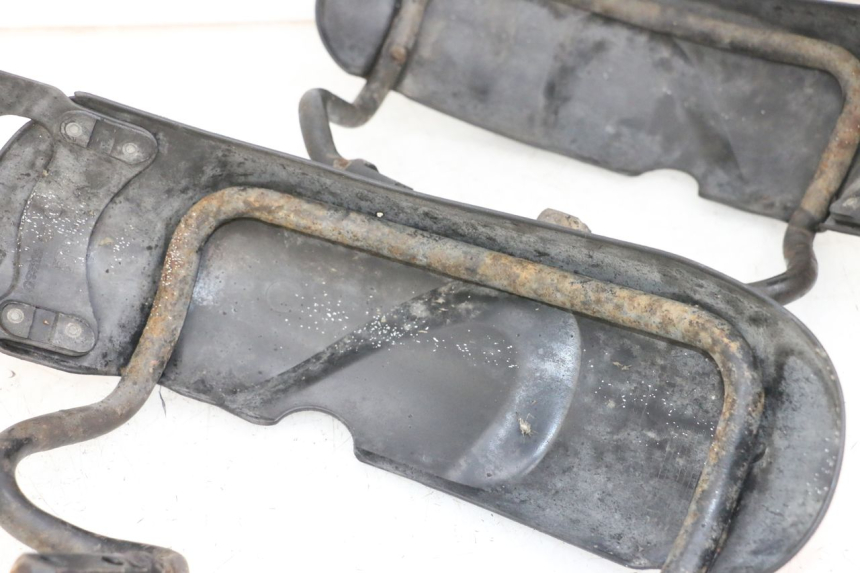 photo de FRONT FENDER PIAGGIO MP3 RL 250 (2006 - 2010) - Technical close-up