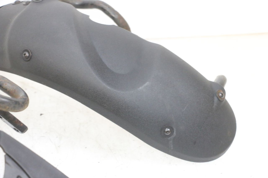 photo de FRONT FENDER PIAGGIO MP3 RL 250 (2006 - 2010) - Distinctive features
