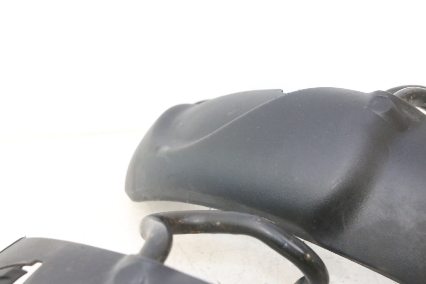 photo de FRONT FENDER PIAGGIO MP3 500 (2016 - 2018) - Additional view of the item