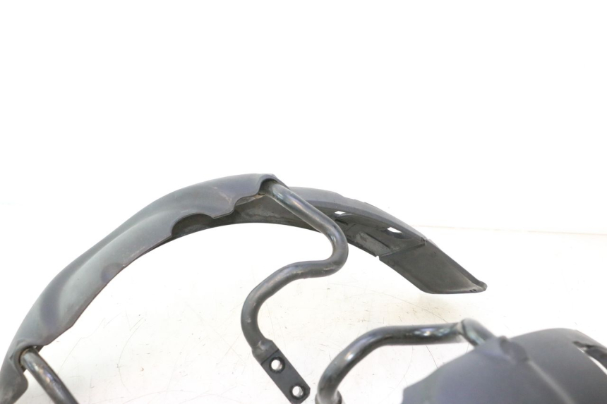 photo de FRONT FENDER PIAGGIO MP3 500 (2016 - 2018) - Fixing points details
