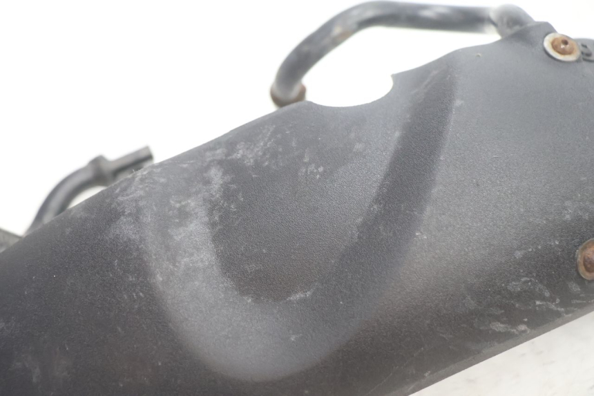 photo de FRONT FENDER PIAGGIO MP3 125 (2006 - 2014) - Zoom on usage condition
