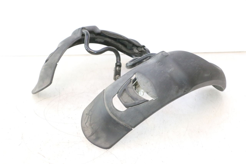 photo de FRONT FENDER PIAGGIO MP3 500 (2016 - 2018) - Technical close-up