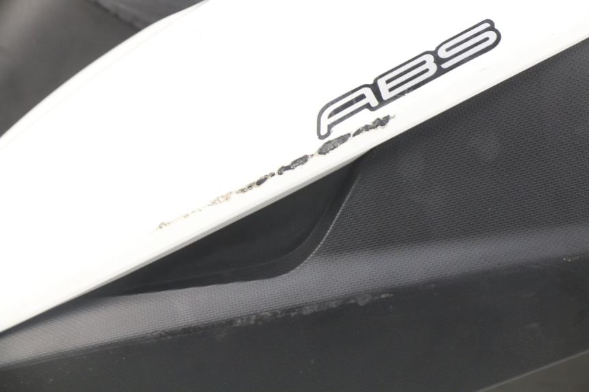 photo de FRONT FENDER MBK MW TRYPTIK 125 (2017 - 2022) - Fixing points details