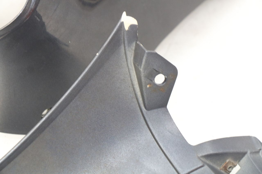 photo de FRONT FENDER KYMCO PEOPLE 250 (2004 - 2008) - High-resolution close-up