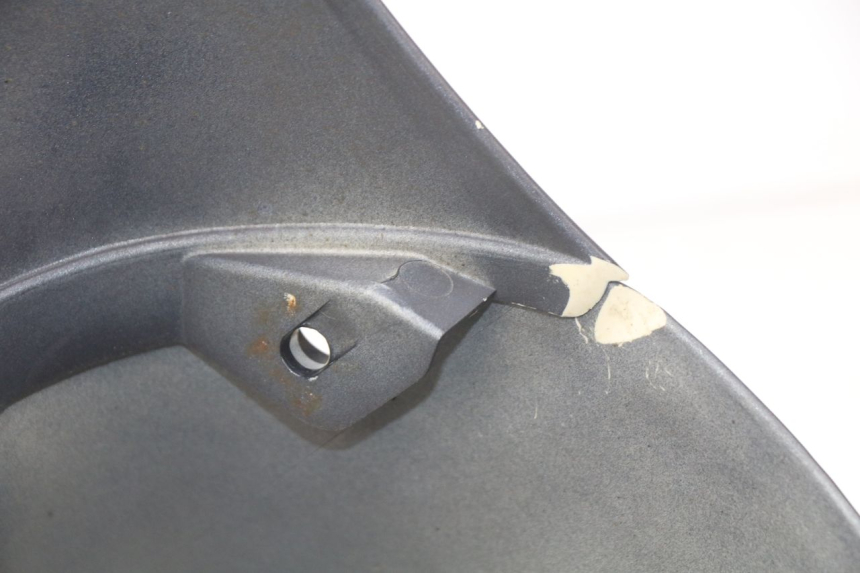photo de FRONT FENDER KYMCO PEOPLE 250 (2004 - 2008) - Zoom on usage condition