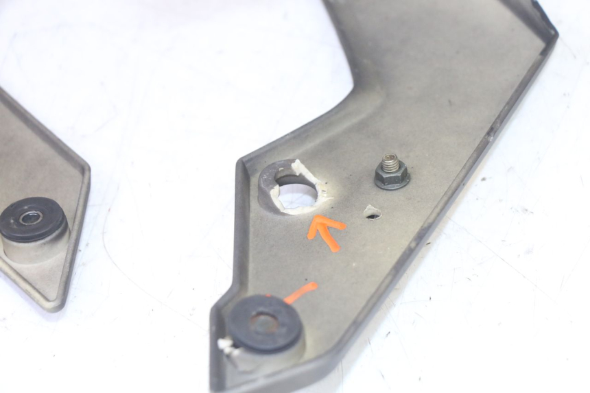 photo de FRONT MUDGUARD MAG POWER R-STREET 50 (2016 - 2025) - Surface and material condition