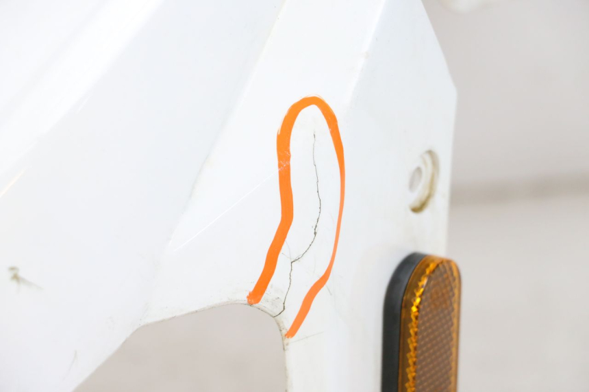 photo de Front fender EUROCKA R8 4T 50 (2013 - 2022) - Checked used part