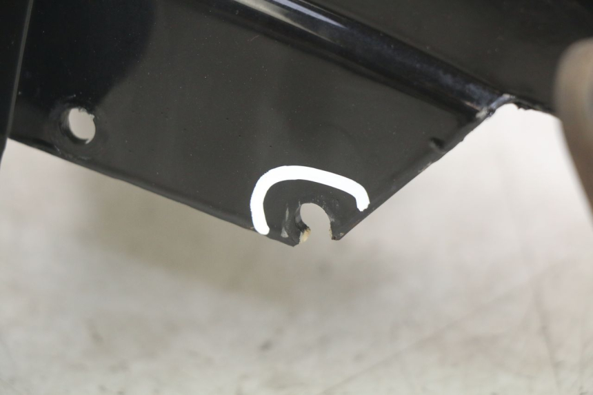 photo de FRONT FENDER YAMASAKI RAPTOR 50 (2013 - 2018) - Fixing points details