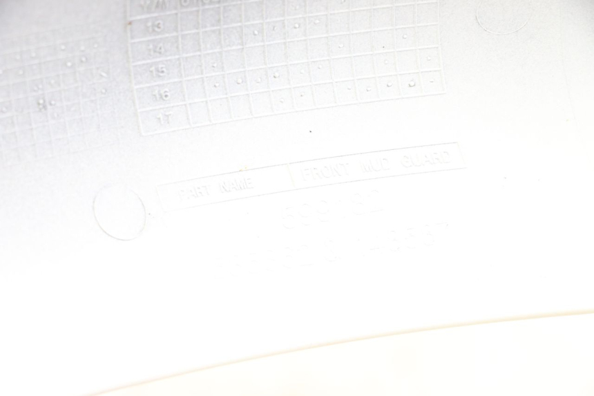 photo de FRONT FENDER ROYAL ENFIELD CONTINENTAL GT 650 (2019 - 2024) - Technical close-up