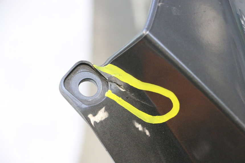 photo de FRONT FENDER PEUGEOT SATELIS 125 (2013 - 2018) - High-resolution close-up