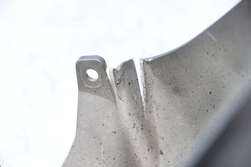 photo de FRONT FENDER PEUGEOT SATELIS 125 (2013 - 2018) - Zoom on usage condition