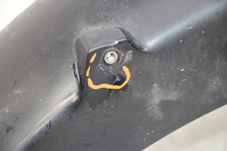 photo de FRONT FENDER HONDA ST PAN EUROPEAN 1300 (2002 - 2013) - Markings and original references