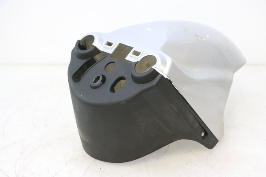 photo de FRONT FENDER PEUGEOT V-CLIC VCLIC 50 (2007 - 2013) - Technical close-up