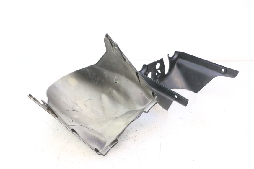 photo de FRONT FENDER UNIVERSAL BIKE ZN50QT-11B 50 (2018 - 2021) - Checked used part