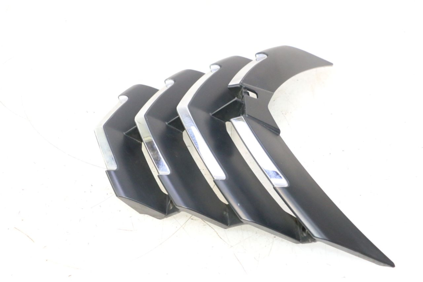 photo de RADIATOR COVER PEUGEOT CITYSTAR 2T 50 (2018 - 2021) - Alternative perspective