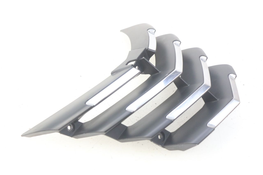 photo de RADIATOR GRILLE PEUGEOT CITYSTAR 125 (2011 - 2017) - Alternative perspective