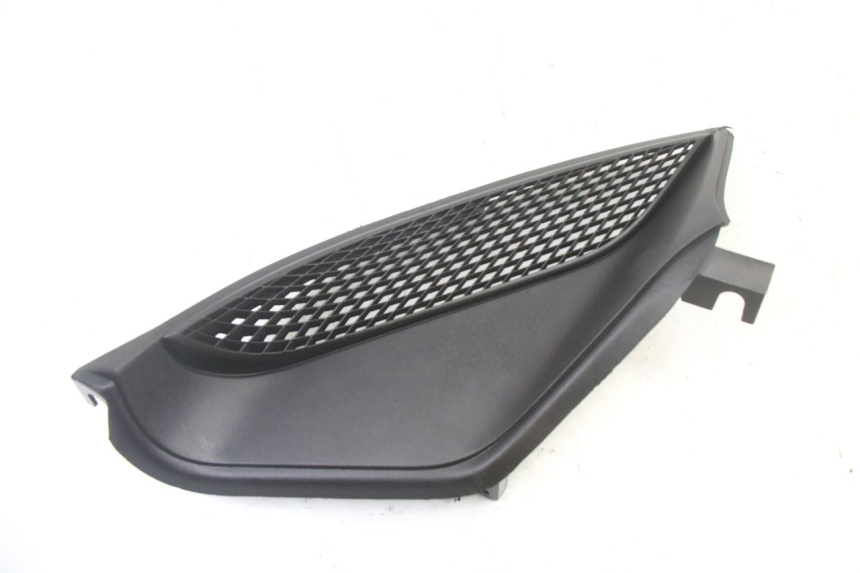 photo de RIGHT RADIATOR COVER PIAGGIO NRG POWER PUREJET 50 (2018 - 2021) - Main view