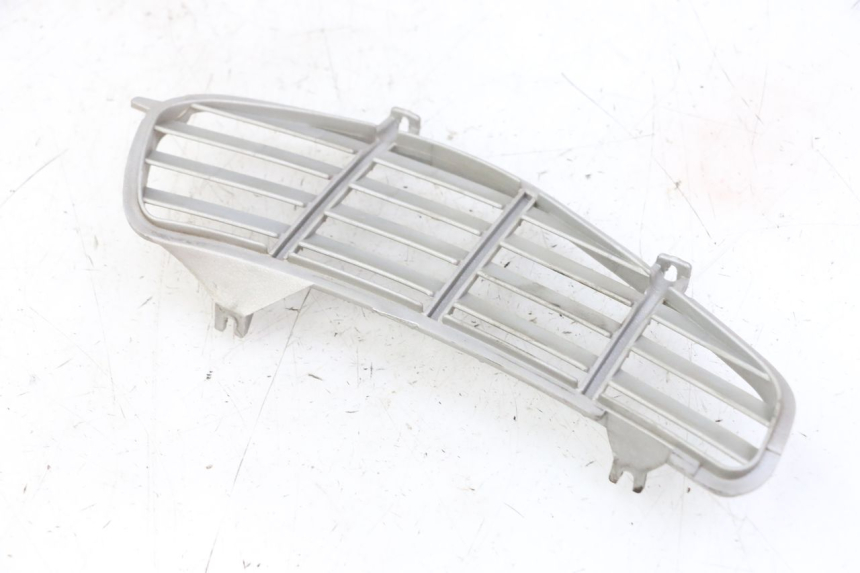 photo de RIGHT RADIATOR COVER PIAGGIO VESPA GRANTURISMO 200 (2004 - 2005) - Main view