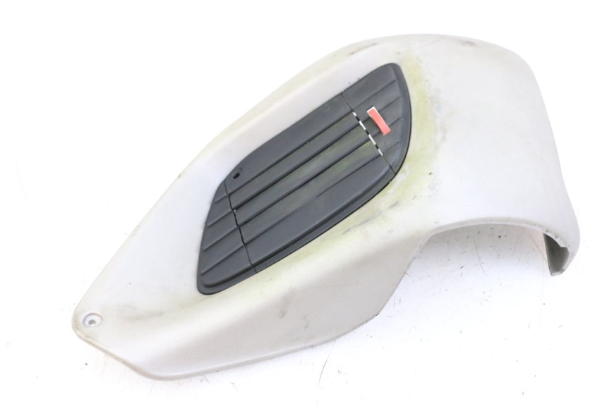 photo de RIGHT RADIATOR COVER GILERA RUNNER LC 50 (1997 - 1998) - Technical close-up