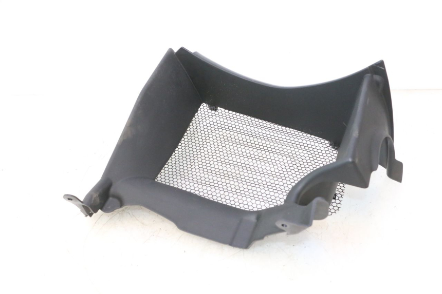 photo de RIGHT RADIATOR COVER CAN-AM SPYDER RS 1000 (2008 - 2012) - Surface and material condition
