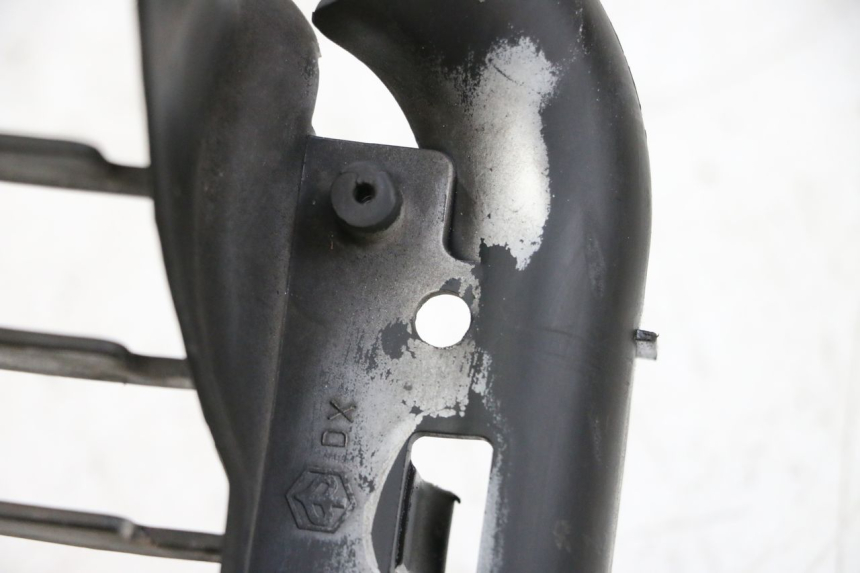 photo de RIGHT RADIATOR COVER PIAGGIO VESPA GTS SUPER IE 125 (2009 - 2016) - Zoom on usage condition