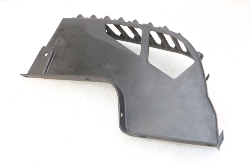 photo de LEFT RADIATOR COVER QUADRO 4 4D 350 (2015 - 2018) - Product overview