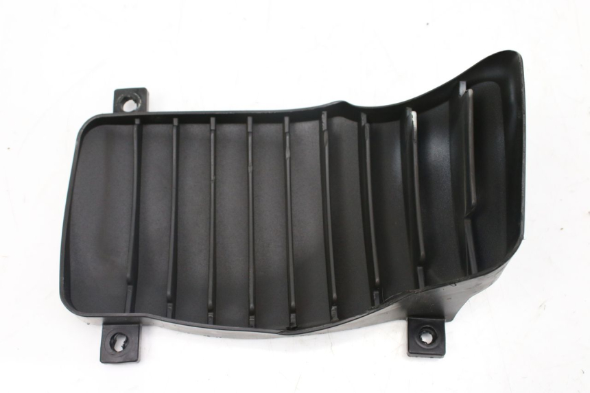 photo de LEFT RADIATOR GRILL PIAGGIO VESPA GTS IGET ABS 125 (2017 - 2023) - Zoom on usage condition