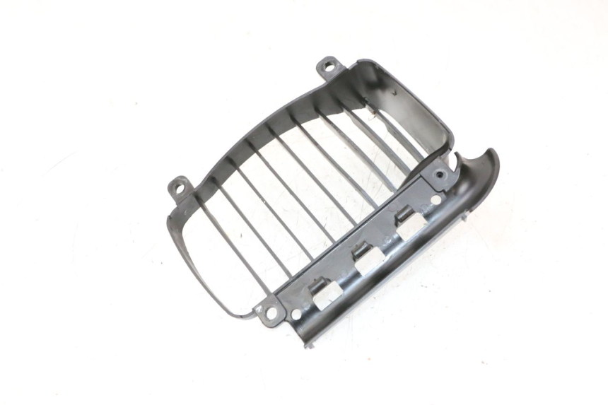 photo de LEFT RADIATOR COVER PIAGGIO VESPA GTS SUPER IE 125 (2009 - 2016) - Technical close-up