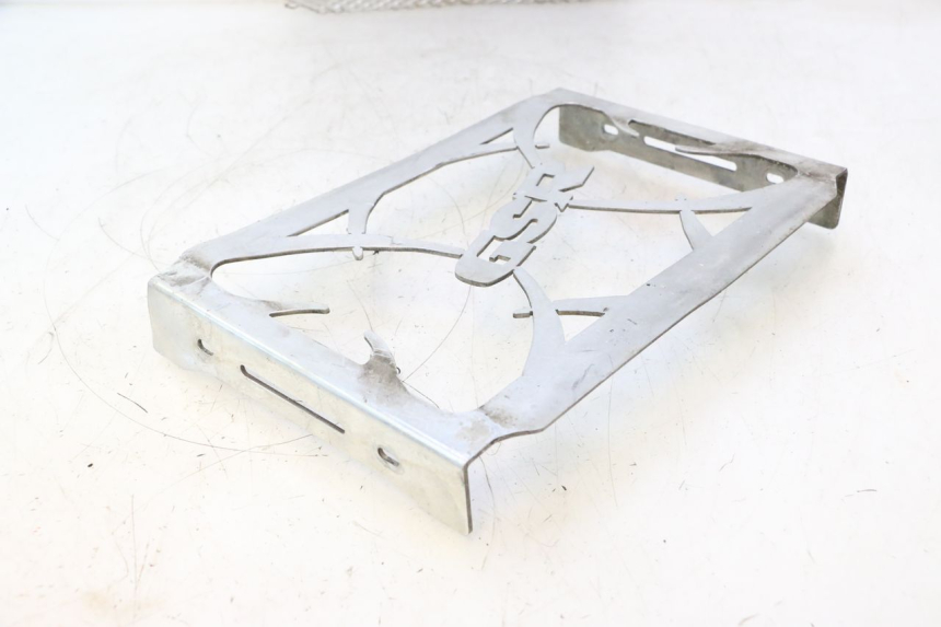 photo de RADIATOR COVER SUZUKI GSR 600 (2005 - 2012) - Surface and material condition