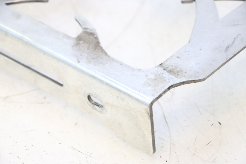 photo de RADIATOR COVER SUZUKI GSR 600 (2005 - 2012) - Checked used part
