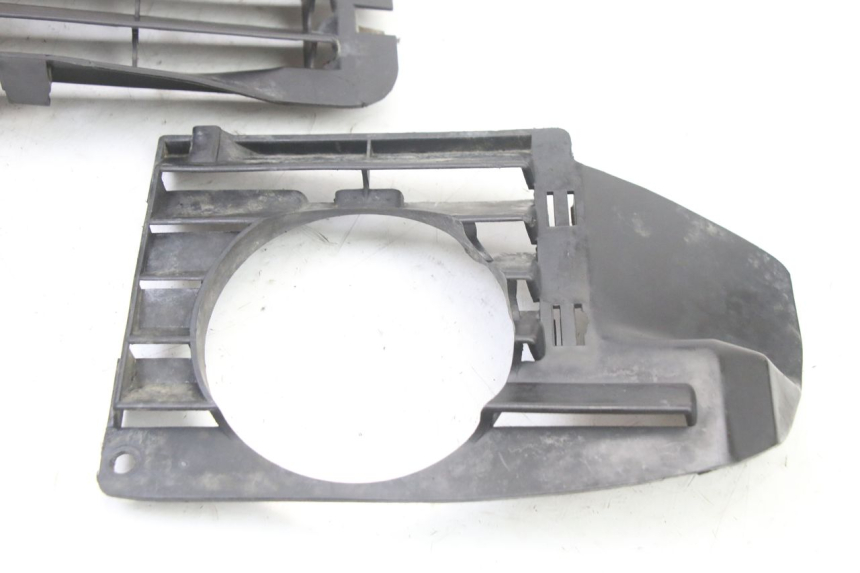 photo de RADIATOR COVER HONDA MTX TC02 125 (1987 - 1989) - Zoom on usage condition