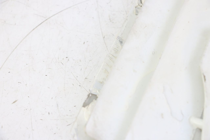 photo de RADIATOR COVER KAWASAKI KX 65 (2000 - 2019) - Fixing points details