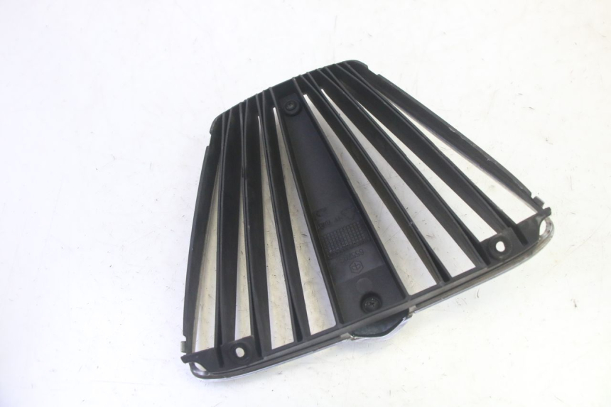 photo de RADIATOR COVER PIAGGIO MP3 RL 250 (2006 - 2010) - Technical close-up