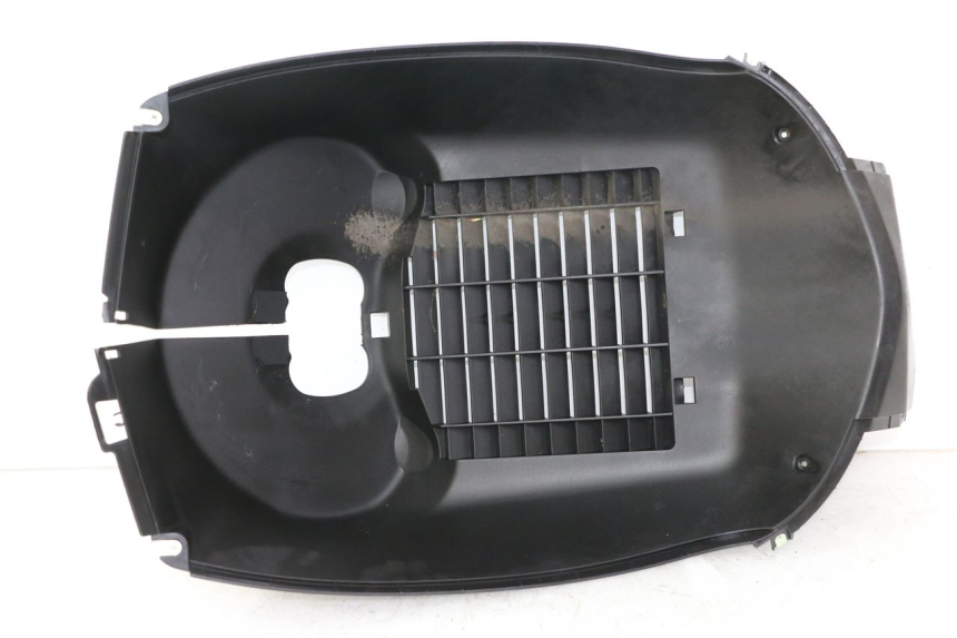 photo de RADIATOR GRILLE PEUGEOT SATELIS COMPRESSOR K15 125 (2006 - 2009) - Main view