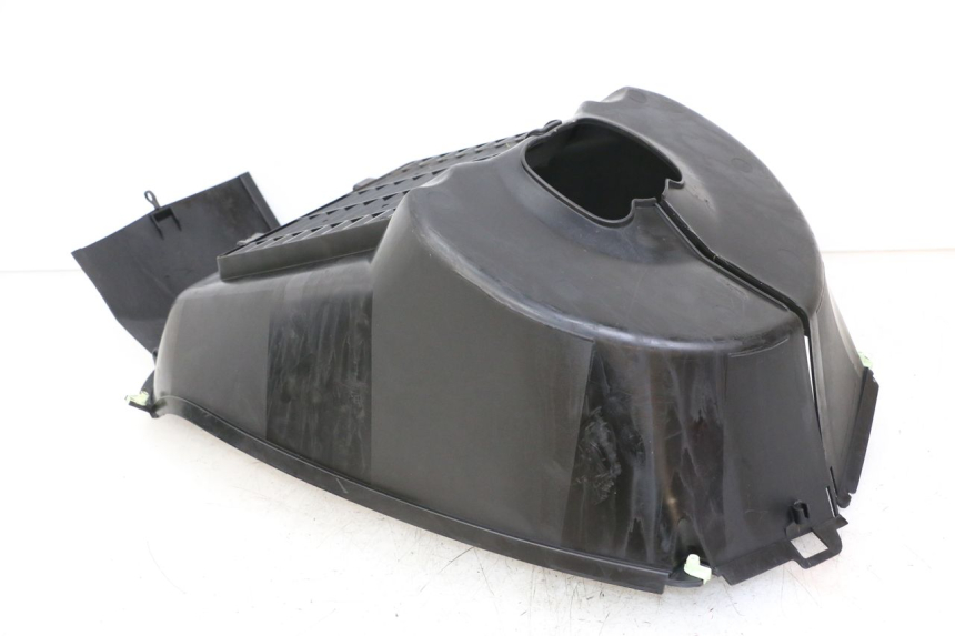 photo de RADIATOR GRILLE PEUGEOT SATELIS COMPRESSOR K15 125 (2006 - 2009) - Component detail