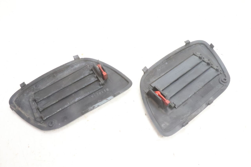 photo de RADIATOR COVER GILERA RUNNER SP 50 (2002 - 2004) - Fixing points details