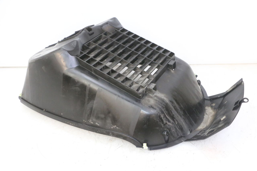 photo de RADIATOR GRILLE PEUGEOT SATELIS COMPRESSOR K15 125 (2006 - 2009) - Zoom on usage condition